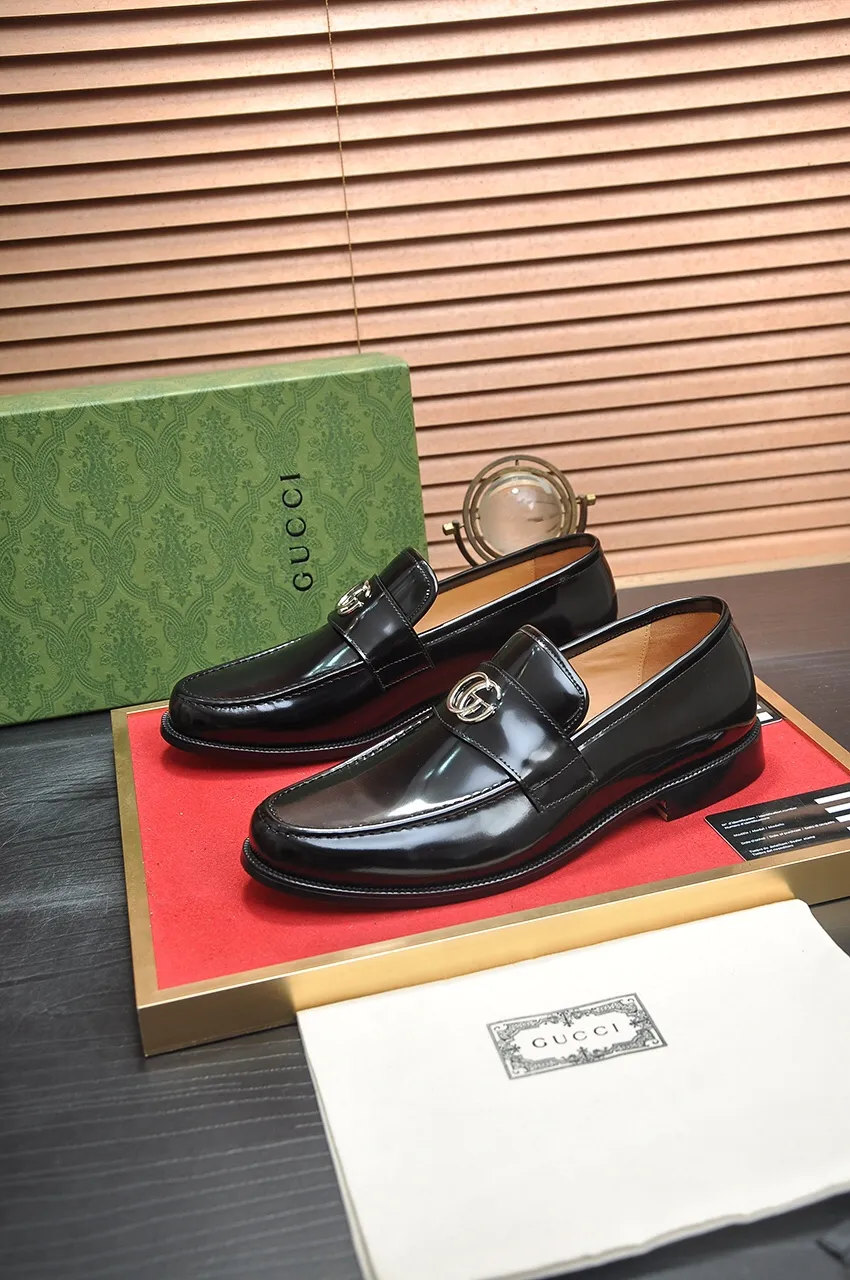Men's men's shoes💰520💶【GUCCI】 (high-end Niuli) new model🍀Gucci* - top version Gucci classic casual leather shoes! It is made of imported original cowhide and has a comfortable first layer of cowhide lining! Original wear-resistant rubber outsole! High quality products! Code number 38-44!